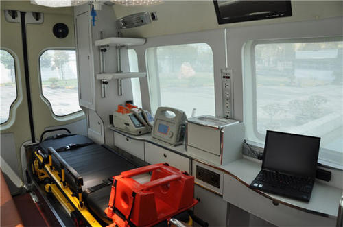 德州救护车内部